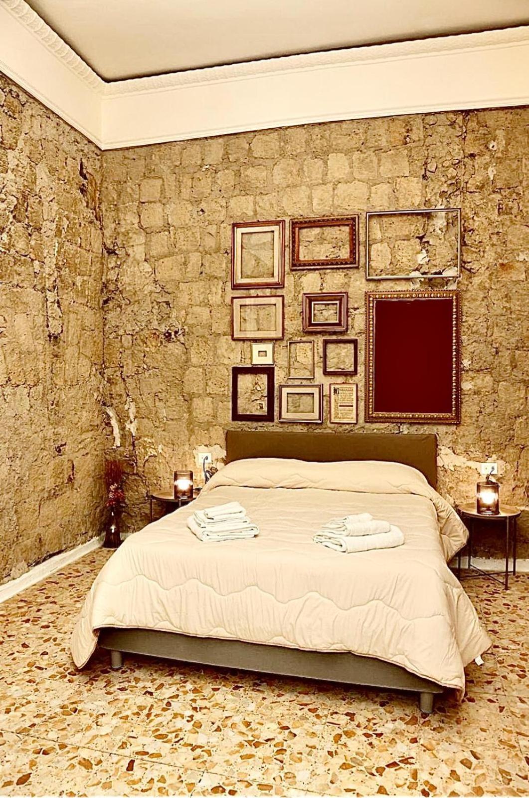 La Dimora Di Mary Apartment เนเปิลส์ ภายนอก รูปภาพ