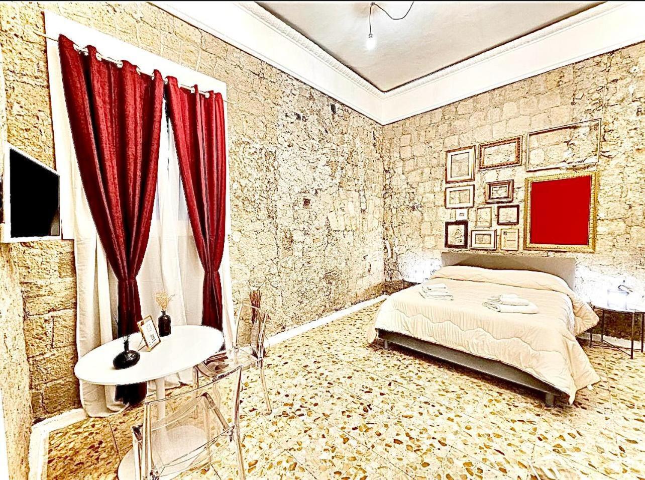 La Dimora Di Mary Apartment เนเปิลส์ ภายนอก รูปภาพ