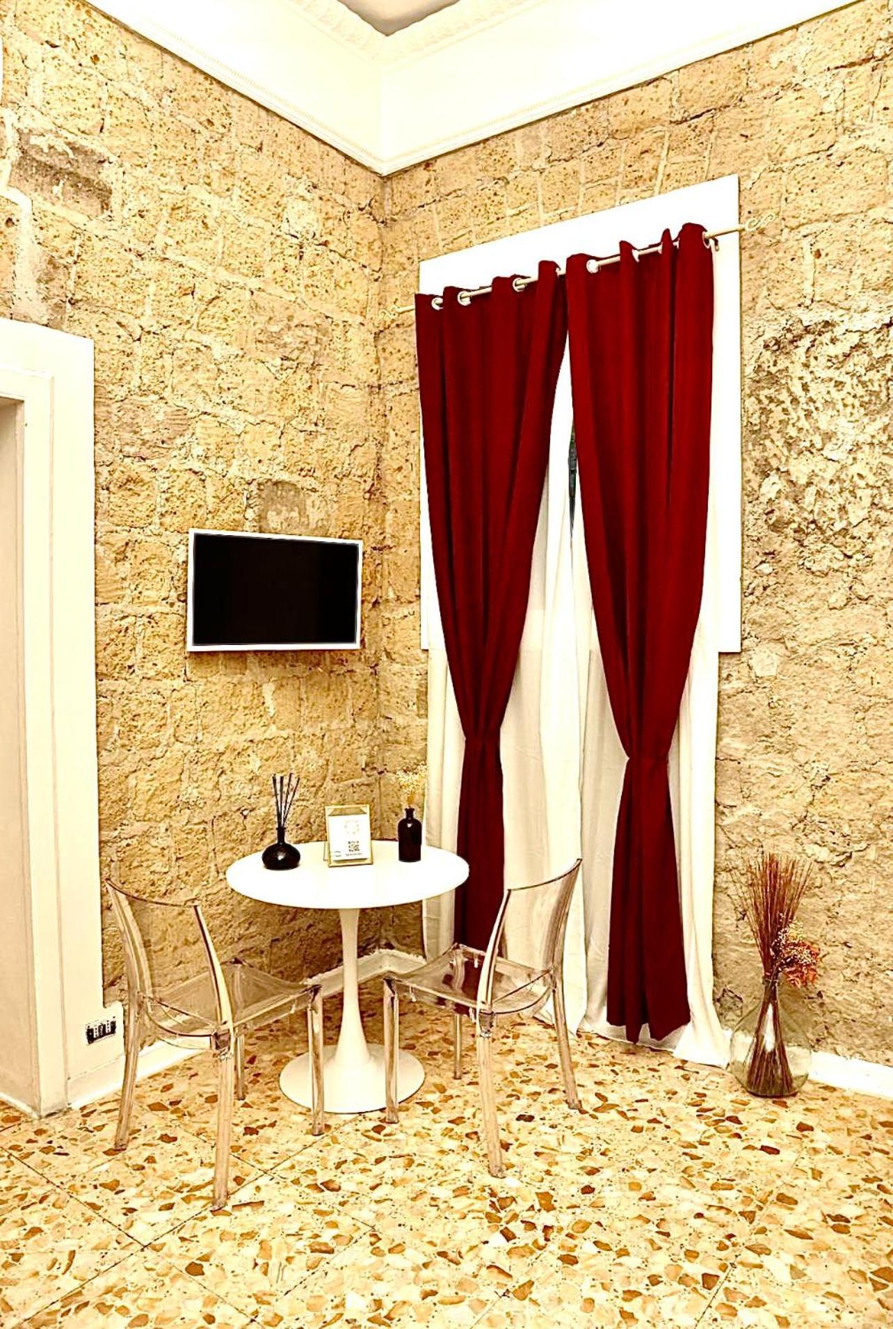 La Dimora Di Mary Apartment เนเปิลส์ ภายนอก รูปภาพ